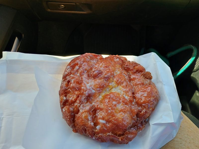 Trackside Donuts & Cafe, Bonita Springs, FL