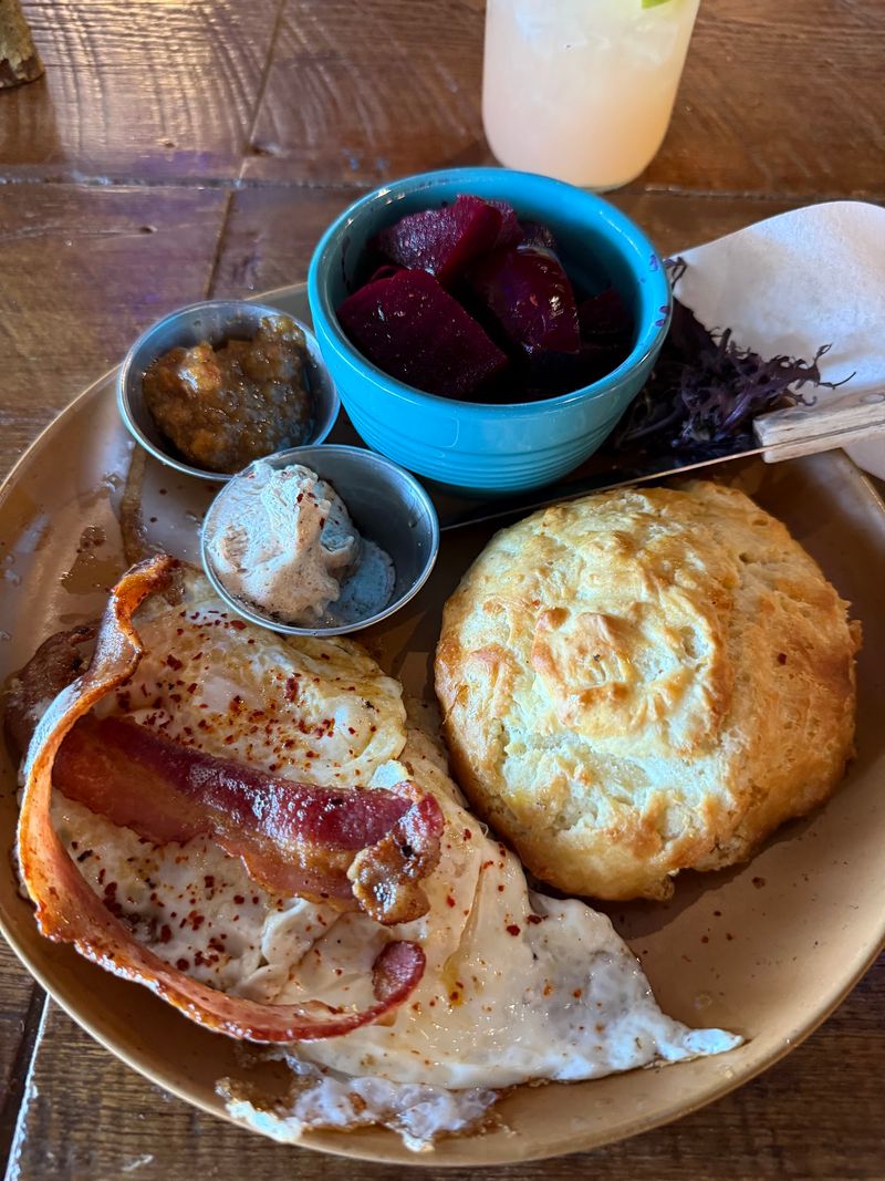 Plan Around The Breakfast And Lunch Window