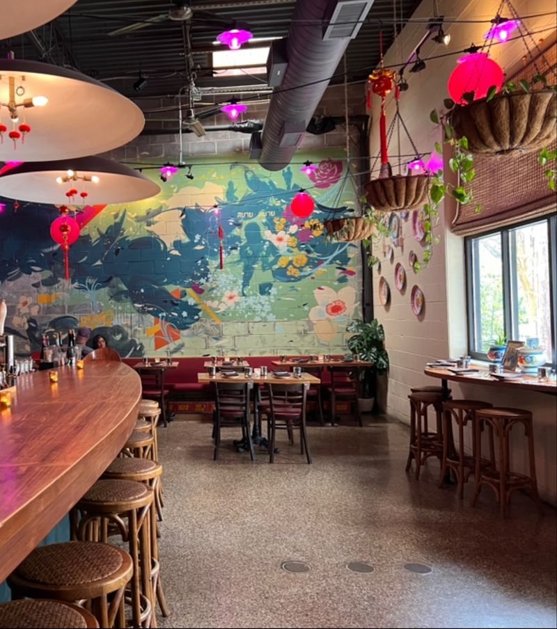 Summerhill Makes An Easy Setting For Dinner