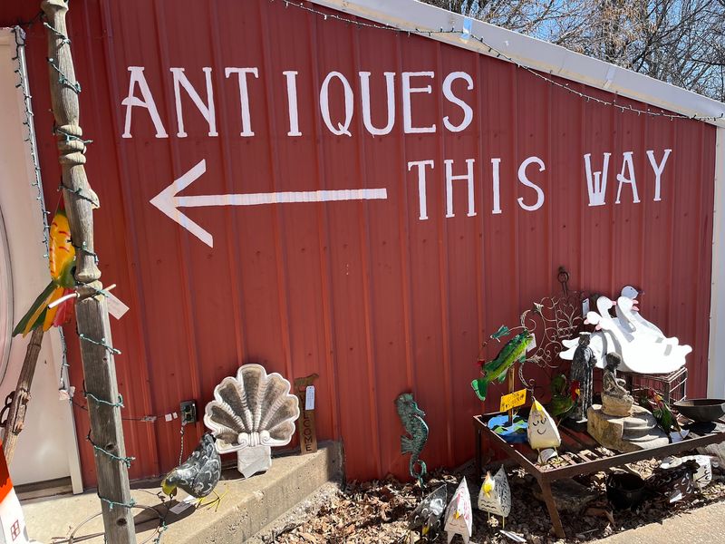 The Yard Art Queen Rules The Garden Goods