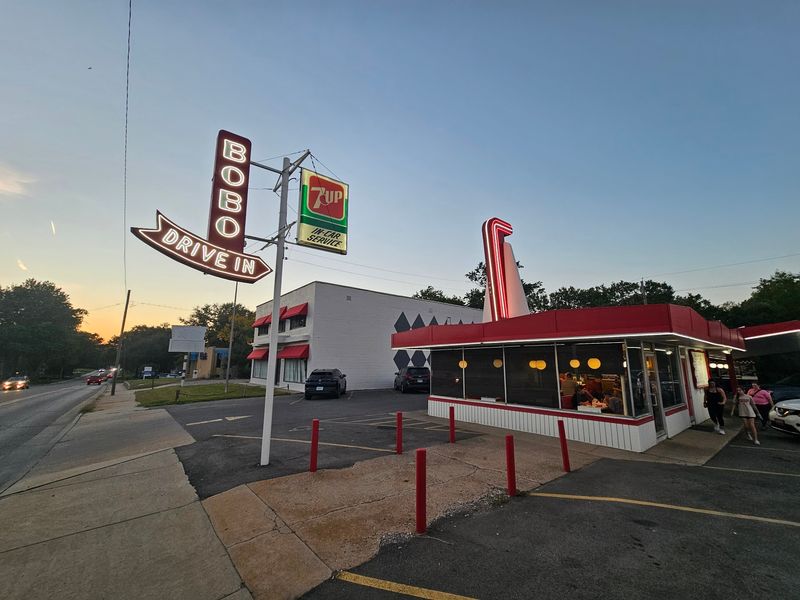 Bobo's Drive In