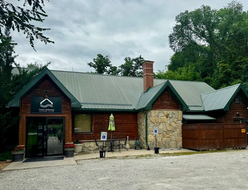 Twin Springs Supper Club, Decorah