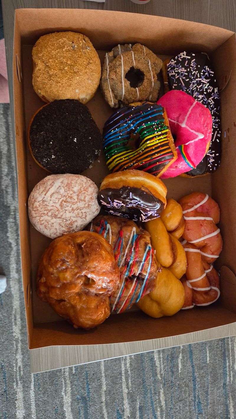 ICON Donuts & Sweetery, Waterloo