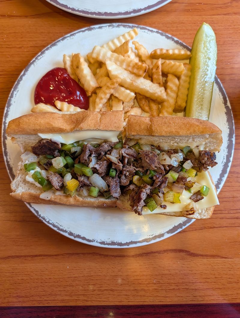 Dwight's Restaurant Changes With Your Appetite
