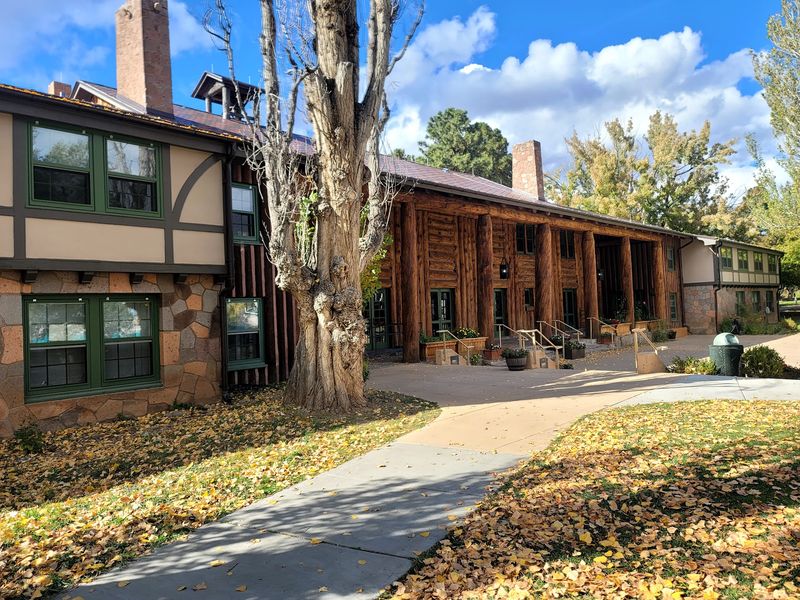 Los Alamos Visitor Center