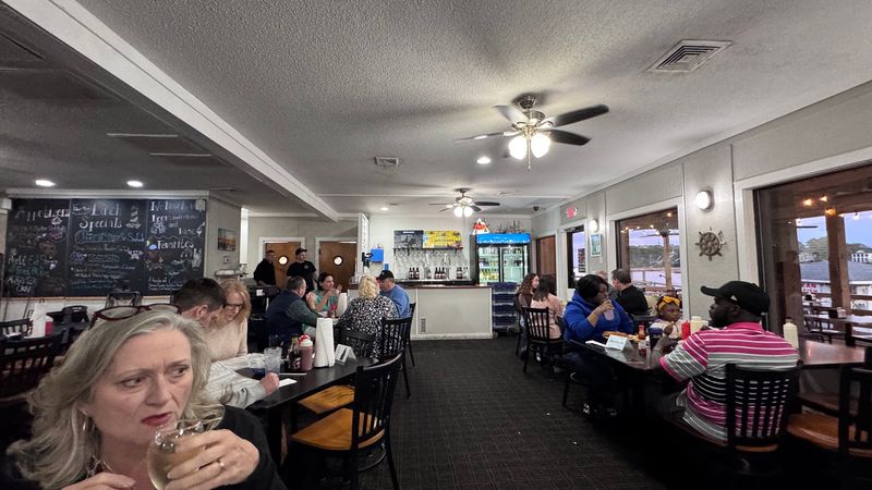 Friendly Servers and Speedy Plates