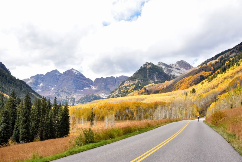 Maroon Creek Road, Shuttle Tickets, And Trailhead Basics
