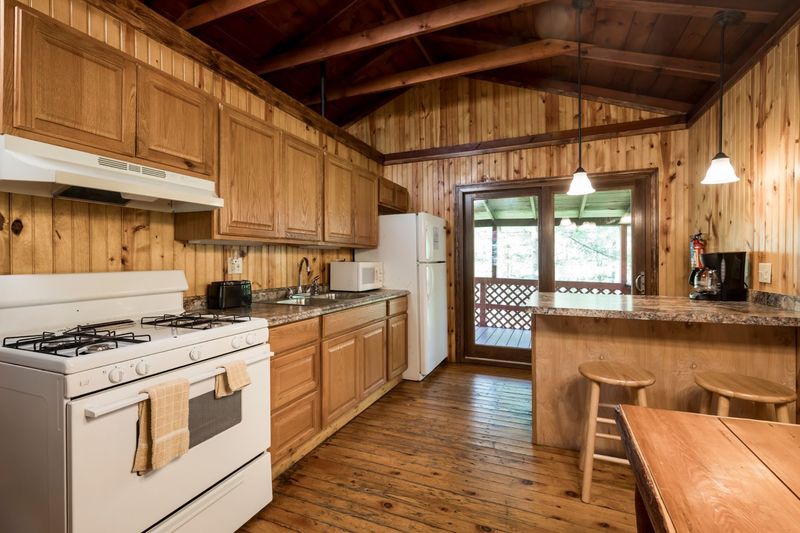 Cabins With Kitchens And Fire Rings