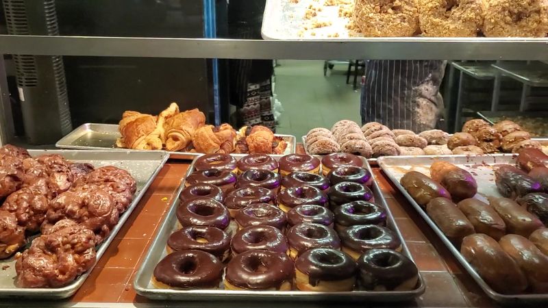 Bob's Donut & Pastry Shop, San Francisco, CA