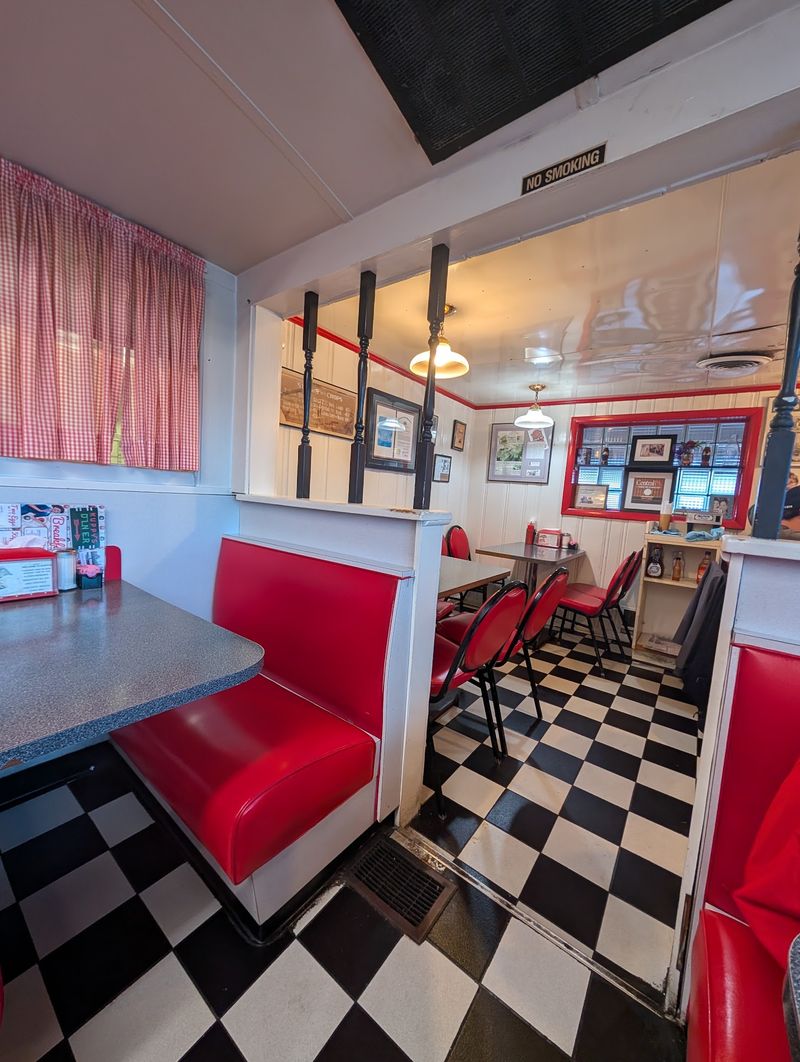 Inside a Real Ward and Dickerson Diner