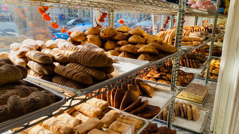 La Reyna Bakery & Coffee Shop, San Francisco, CA