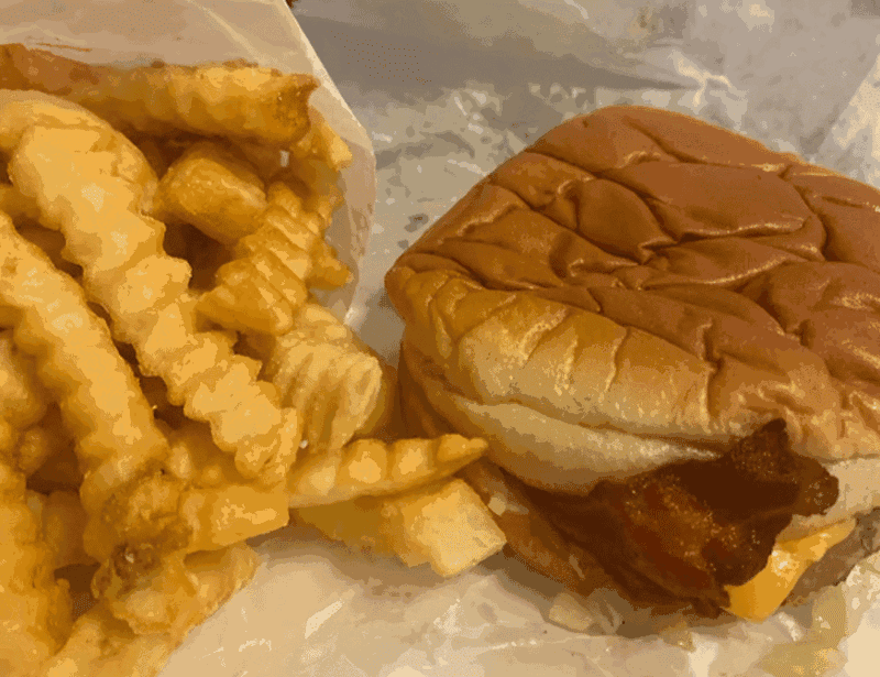 Burgers and a Big Tenderloin for the Bun Crowd