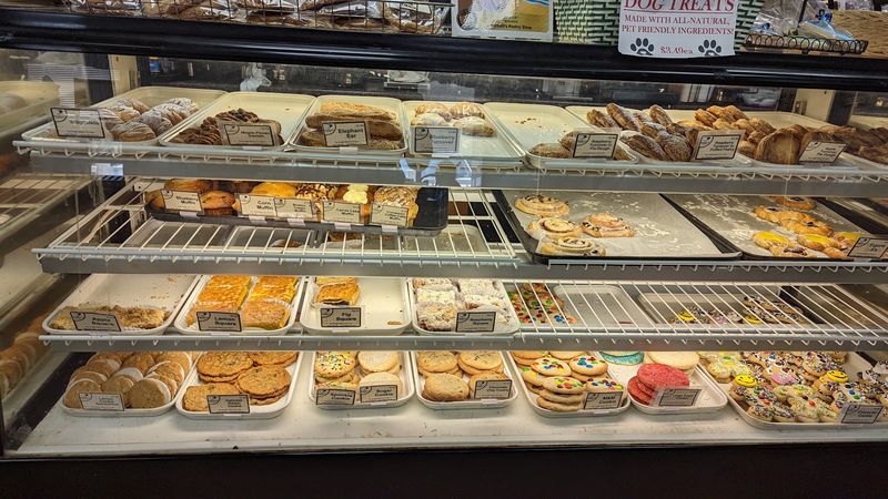 Fratelli's Pastry Shop In Weymouth