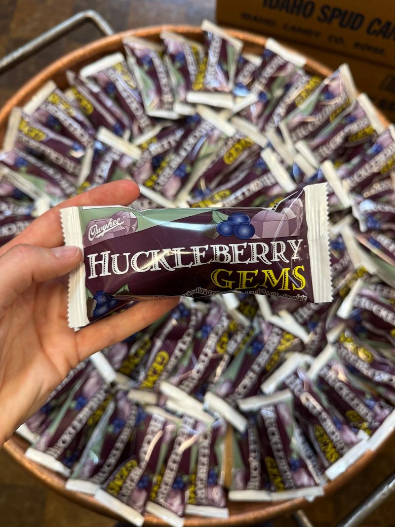 Huckleberry Fans Get Their Own Shiny Treat