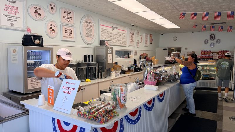 The Family Behind the Scoop