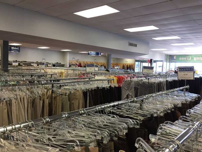 Goodwill In Metairie: An Easy Stop Along Veterans