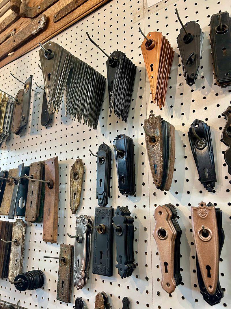 Doorknobs, Pocket Door Pulls And Small Brass