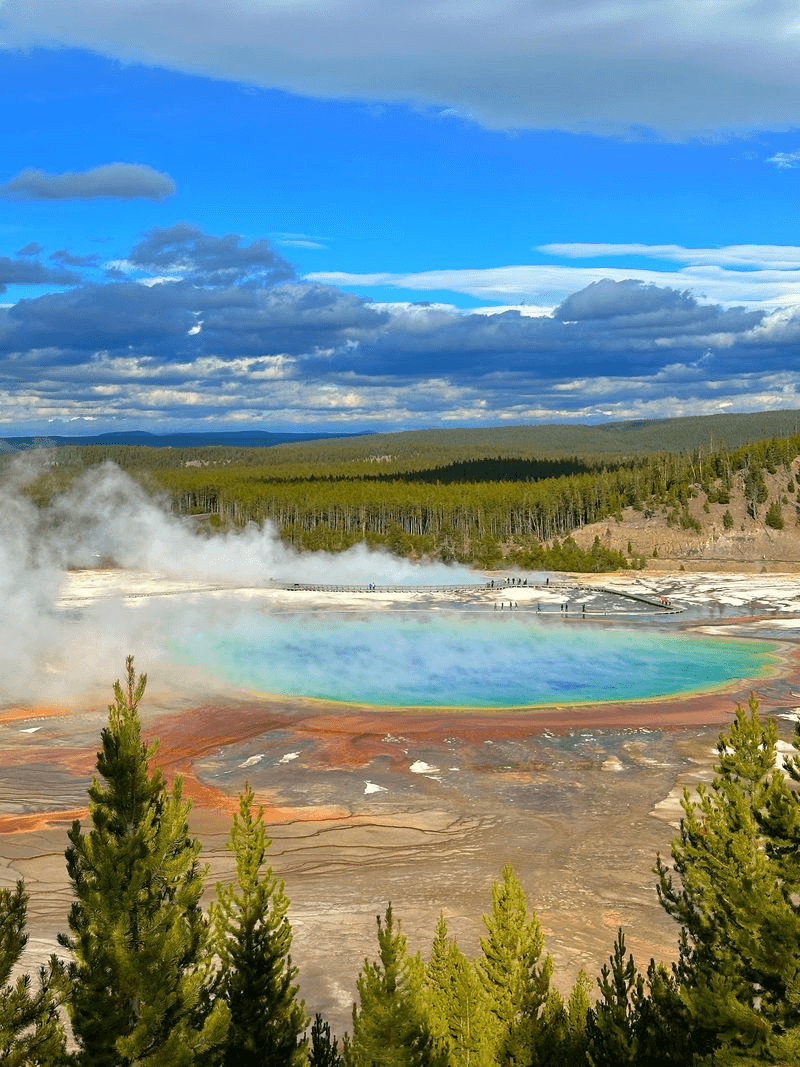 Yellowstone's Underground Heat Powers This Massive Natural Wonder