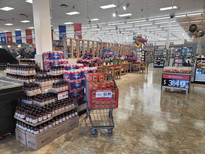 Cosentino's Price Chopper on West 95th