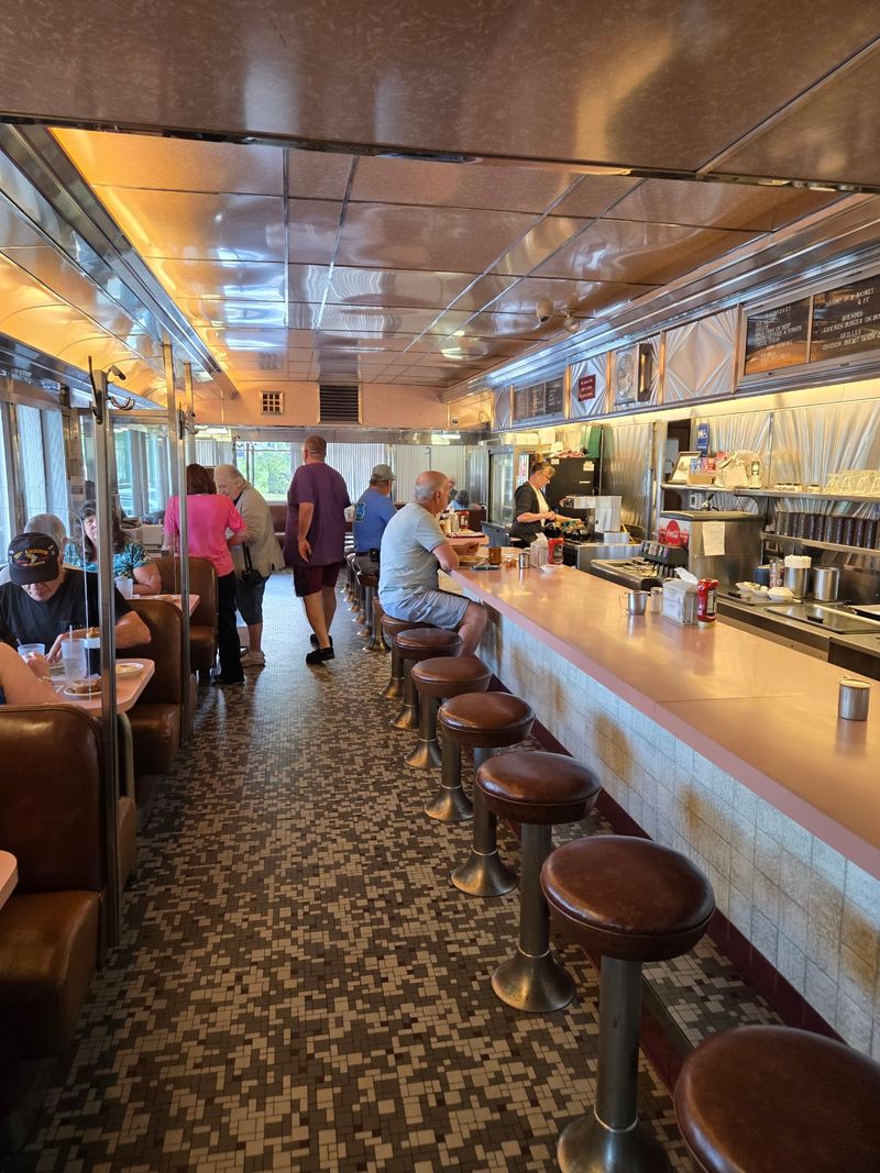 Counter Seats, Busy Servers, and a Famous Bell