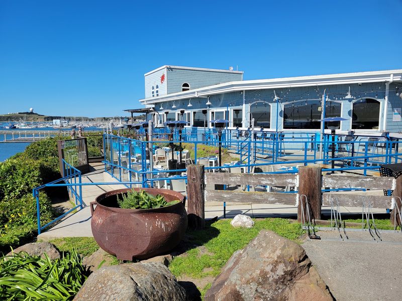 A Seafood House Right on Highway 1