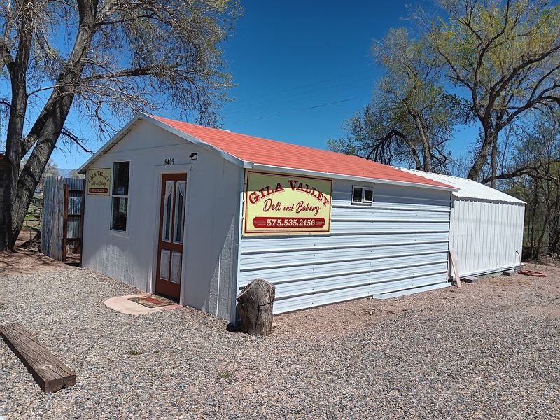 Gila Valley Deli & Bakery