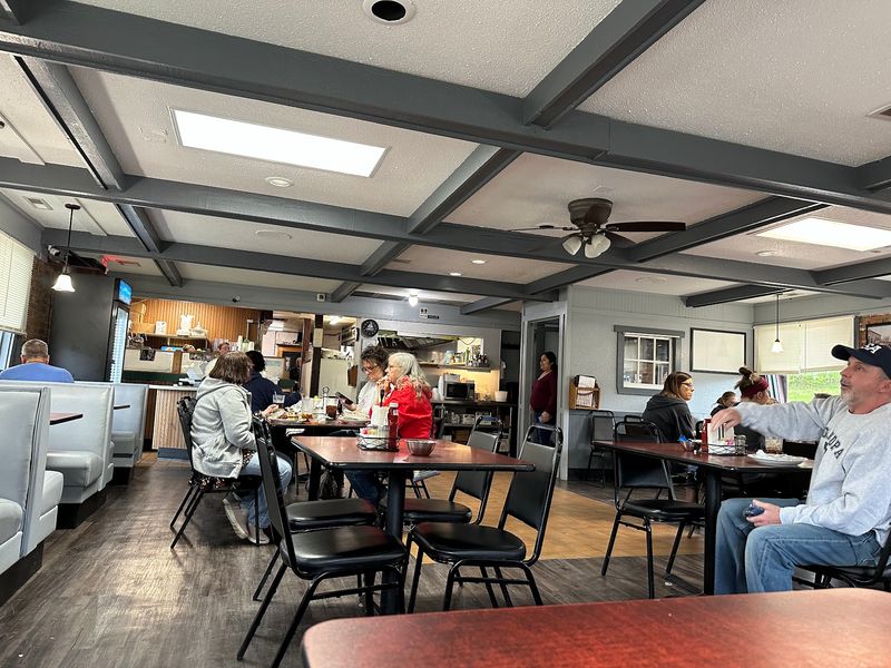 Sigourney Café, Sigourney