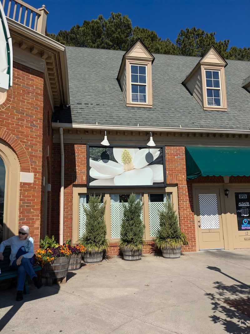 The Magnolia Café