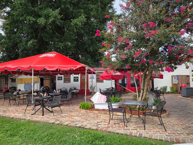 A Patio Makes Room To Linger