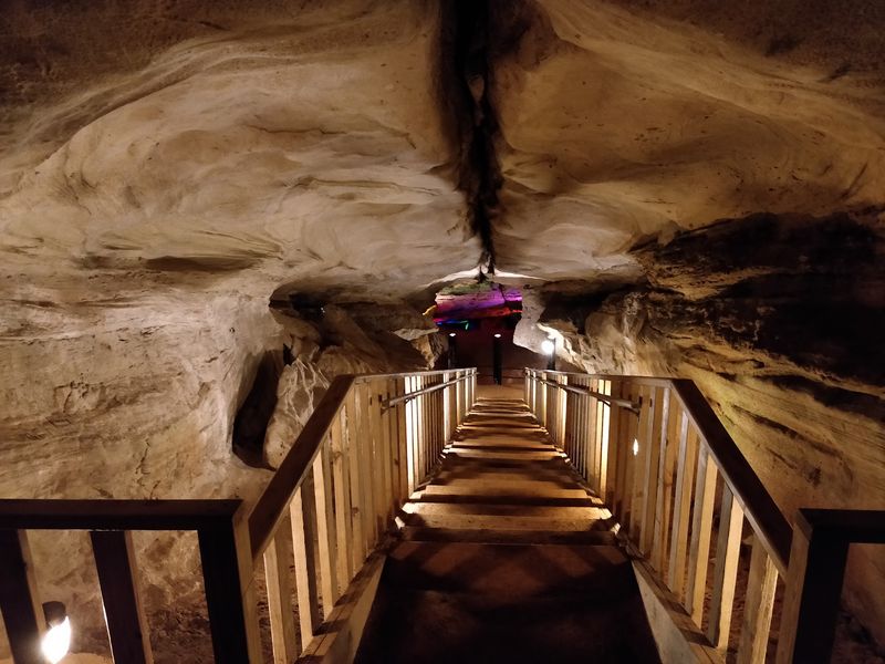 Laurel Caverns