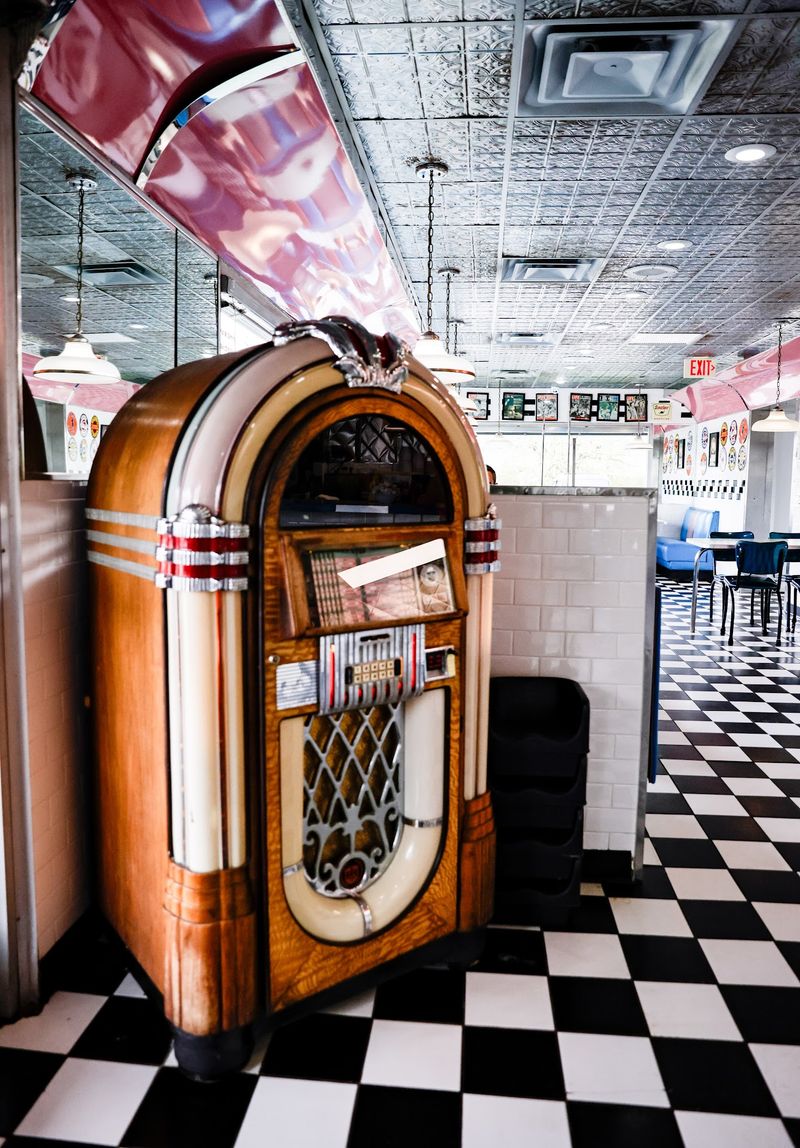 The Grand Diner