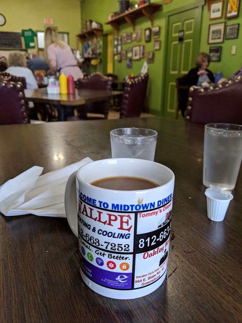 Retro Decor Makes It Feel Like Breakfast At Grandma's