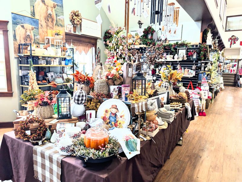 Kitchen Gadgets And Nostalgic Decor Keep You Browsing Longer