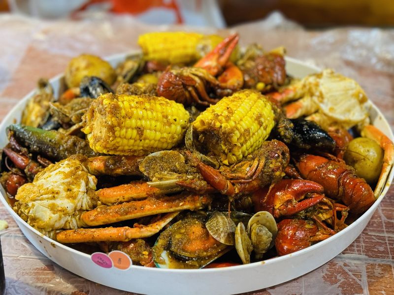 Shellfish Plans For Couples, Families, And Solo Diners