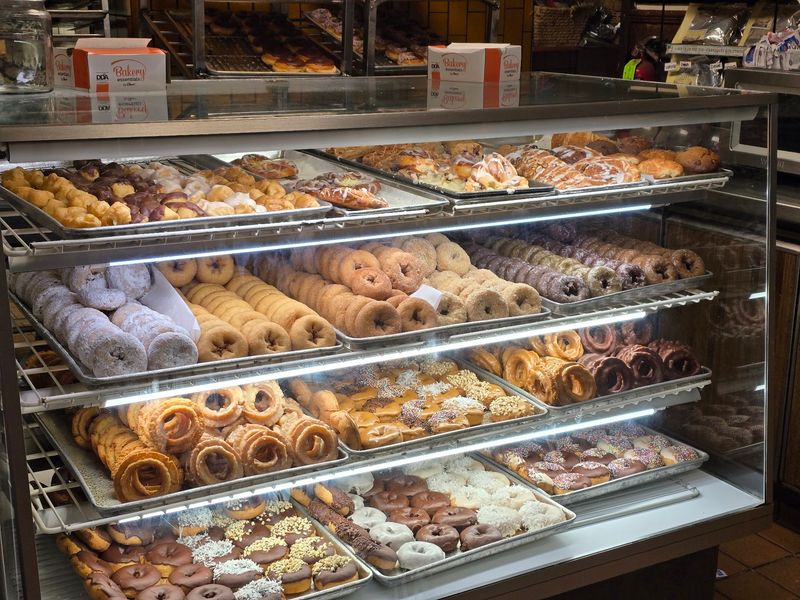 Rolling Pin Donuts, San Bruno, CA