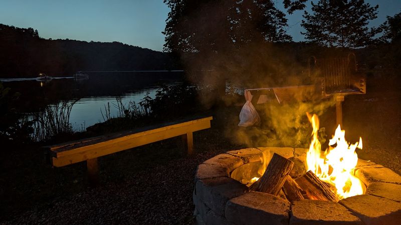Cabins With Hot Tubs, Fireplaces, And Lake Views