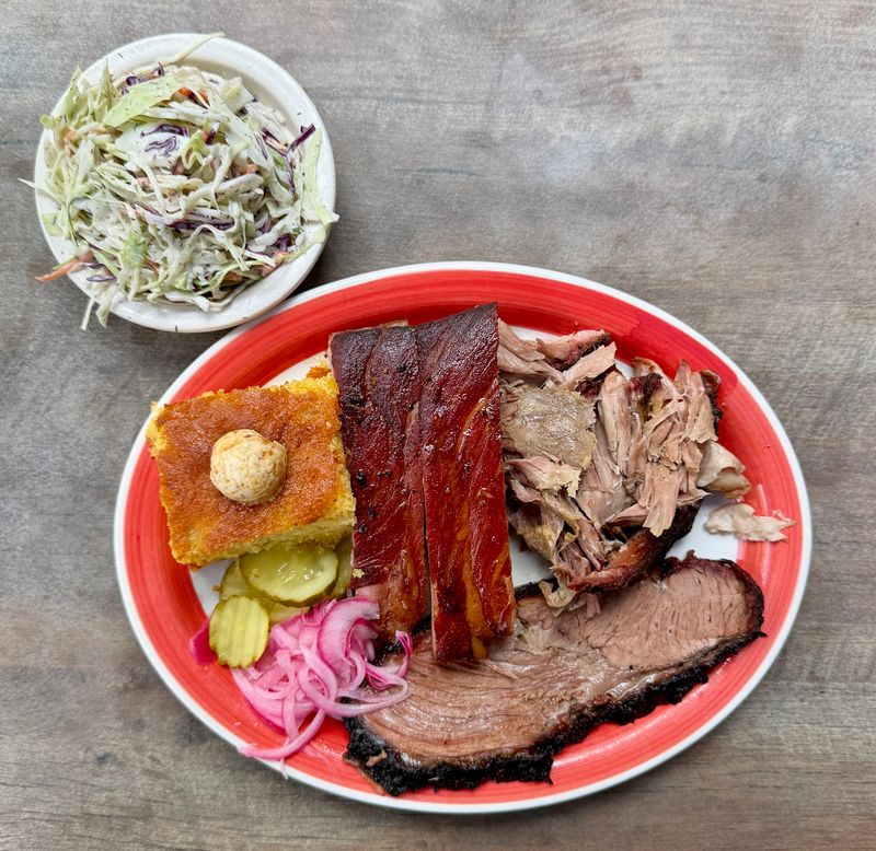 Huli Sue's BBQ and Grill