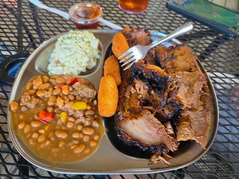 MeMa's Chick'n' & Ribs