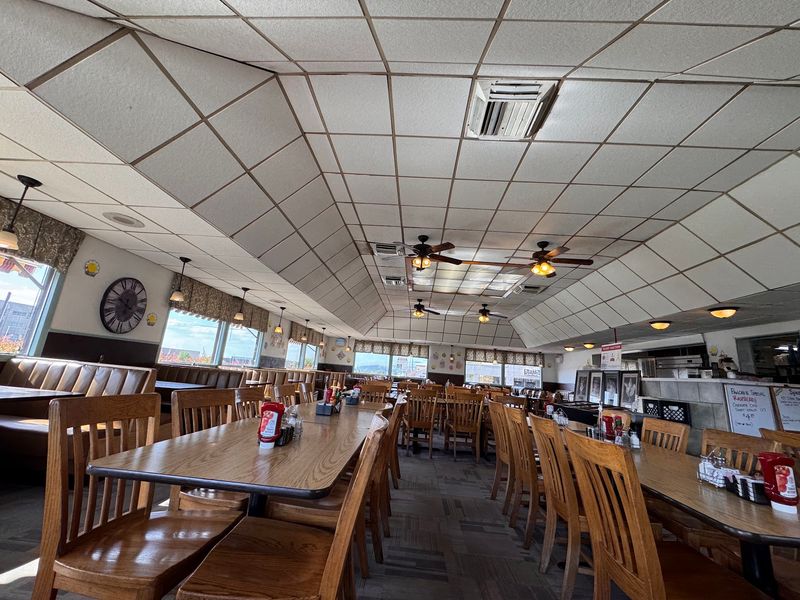 Belgian Waffle & Omelet Inn