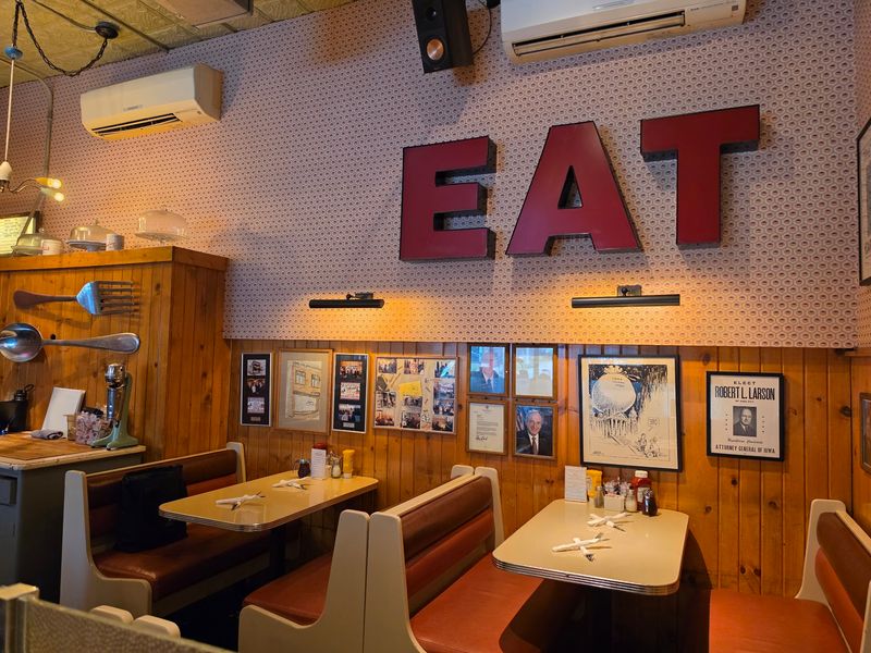 Hamburg Inn No. 2, Iowa City, IA