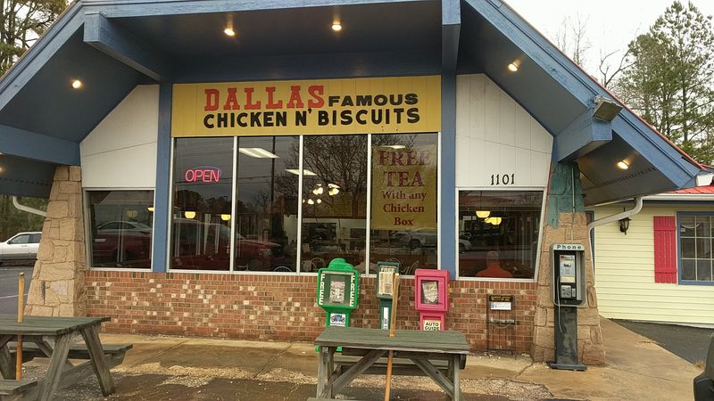 Dallas Famous Chicken n' Biscuits, Apex, NC