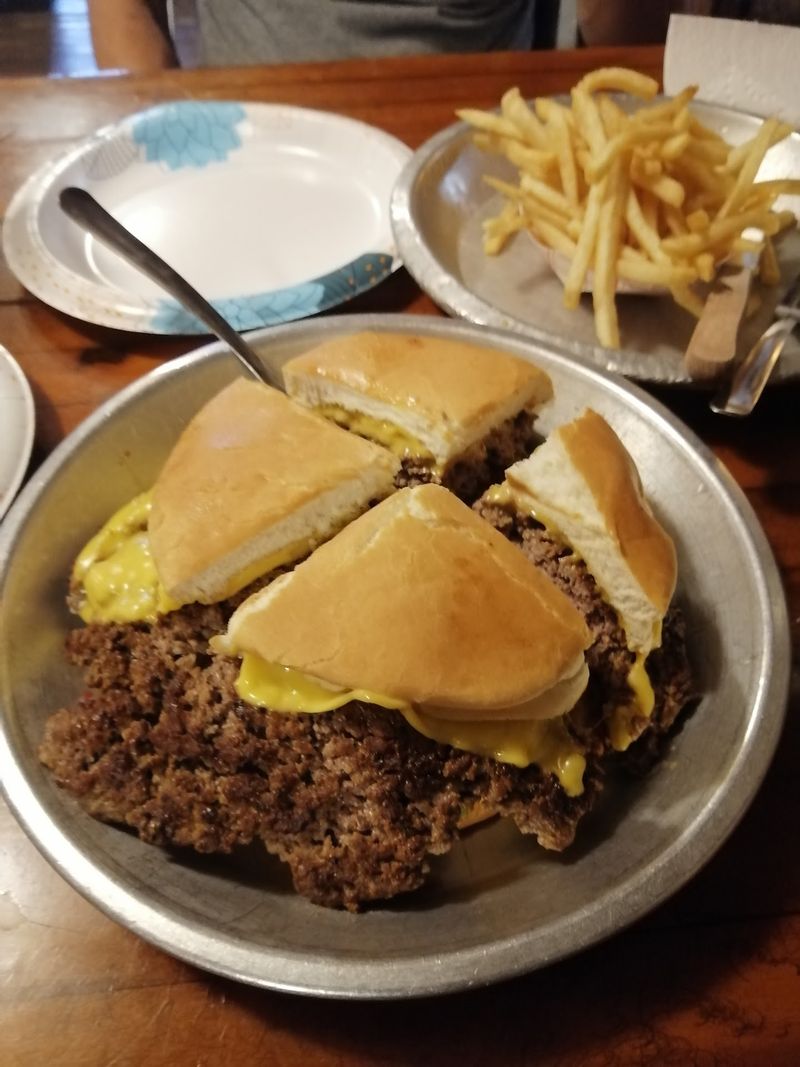 Brave Eaters Can Tackle A Full Pound Of Beef