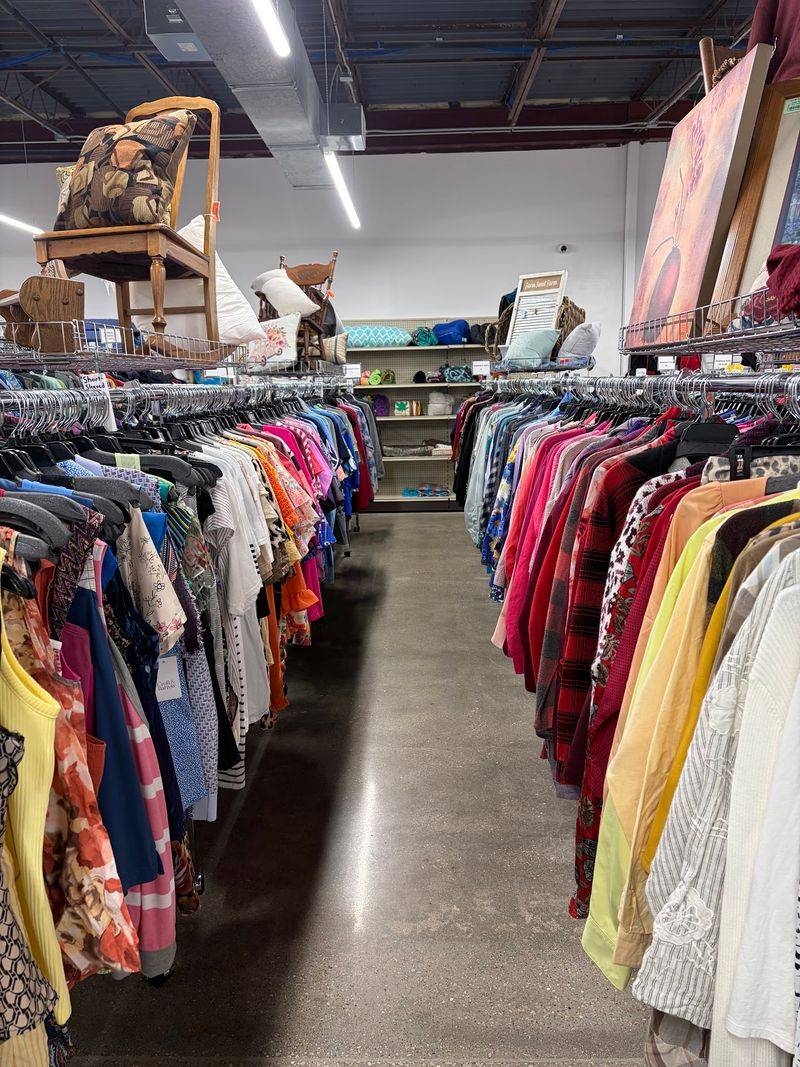 Love INC Thrift Shoppe, Oskaloosa