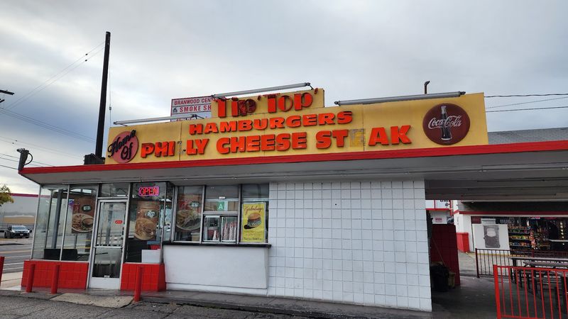 A Small Stand on Woodman Avenue