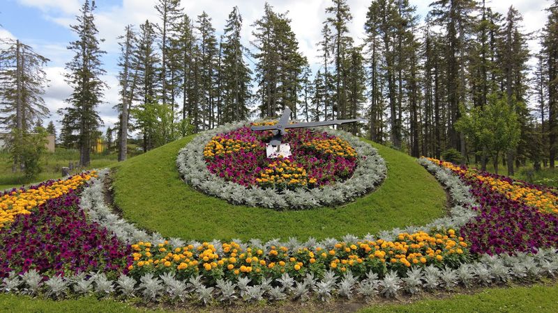Time Literally Blooms On This Giant Floral Clock