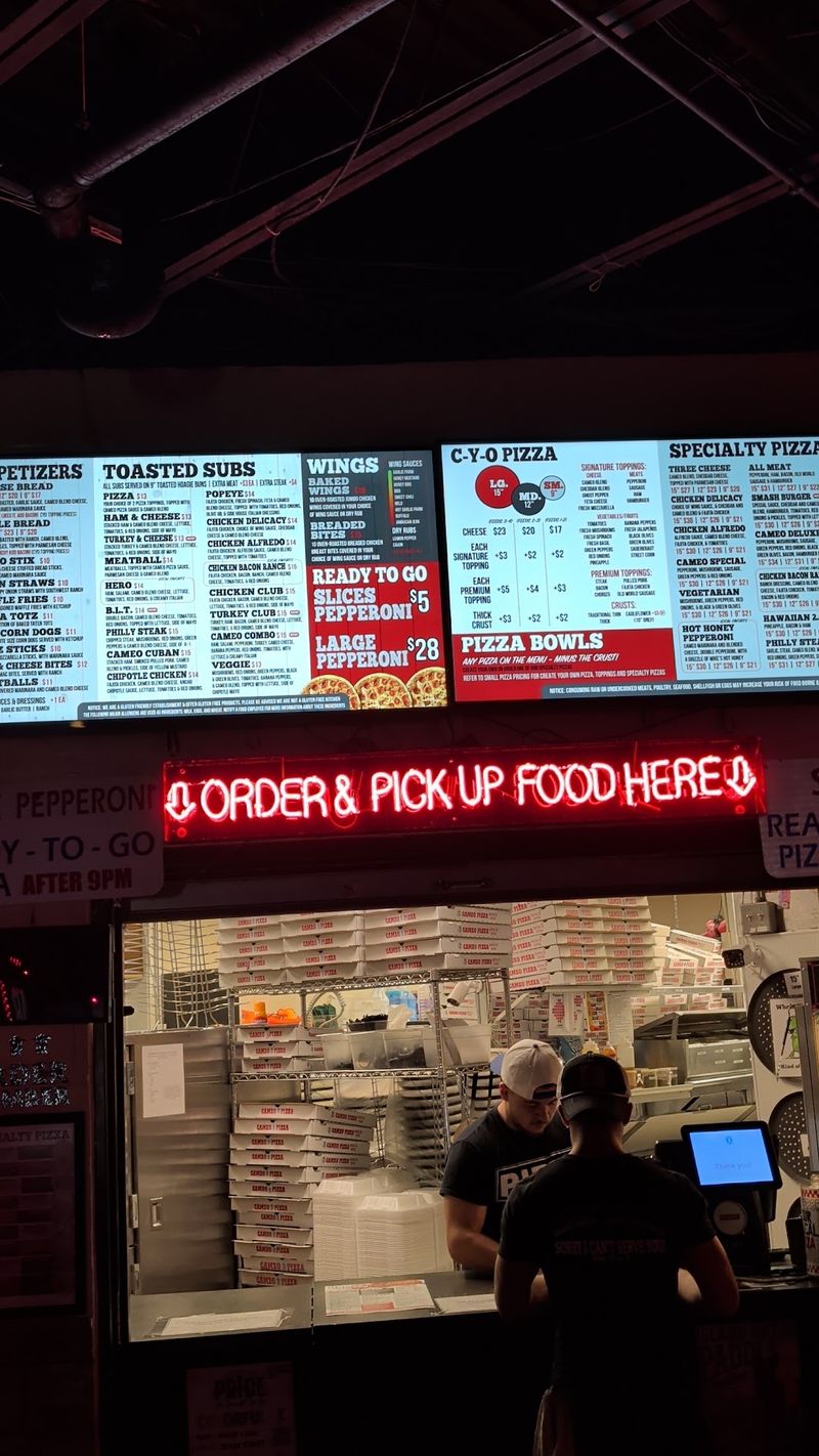 How Ordering Works Before You Grab A Table