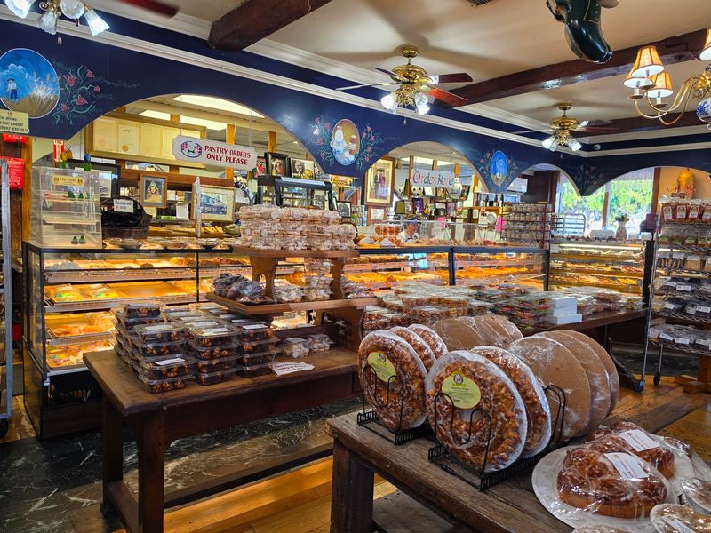Erick Schat's Bakkerÿ, Bishop, CA