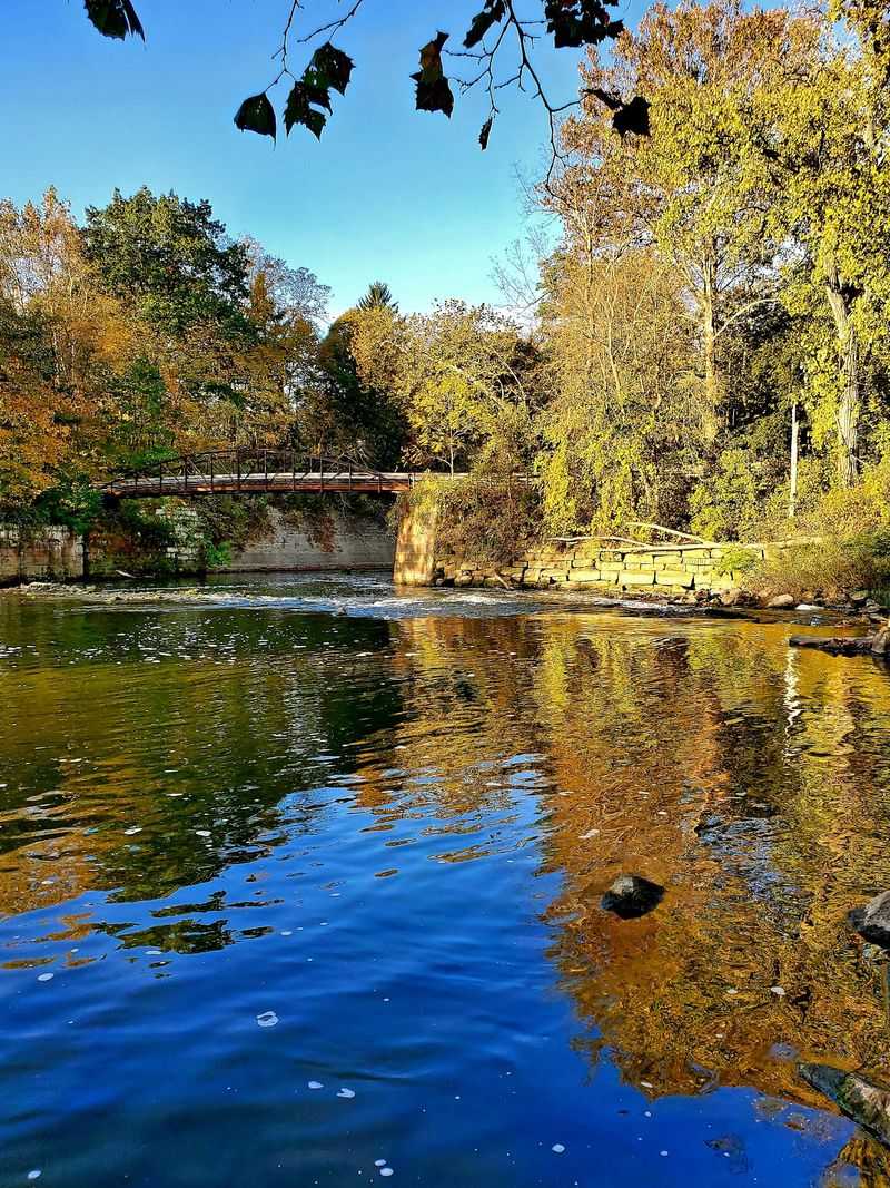 October Paints The Valley In Colors You Will Want To Brag About