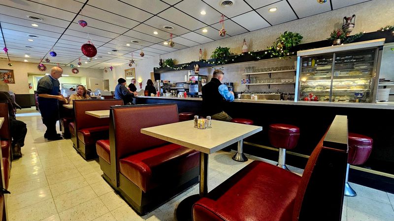 Hamilton Restaurant & Lounge
