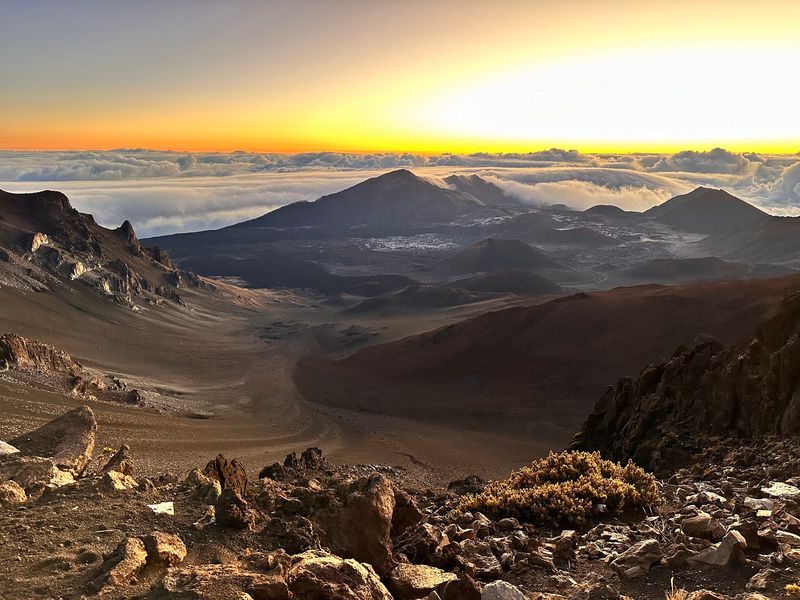 Sunrise Reservations, Freezing Temperatures, And What To Bring To Haleakalā